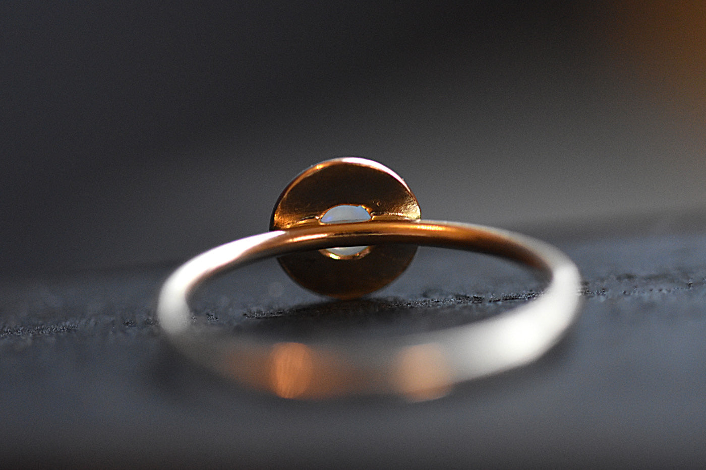 9ct Gold Opal Temple Ring Back