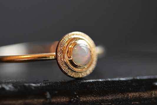 9ct Gold Opal Temple Ring